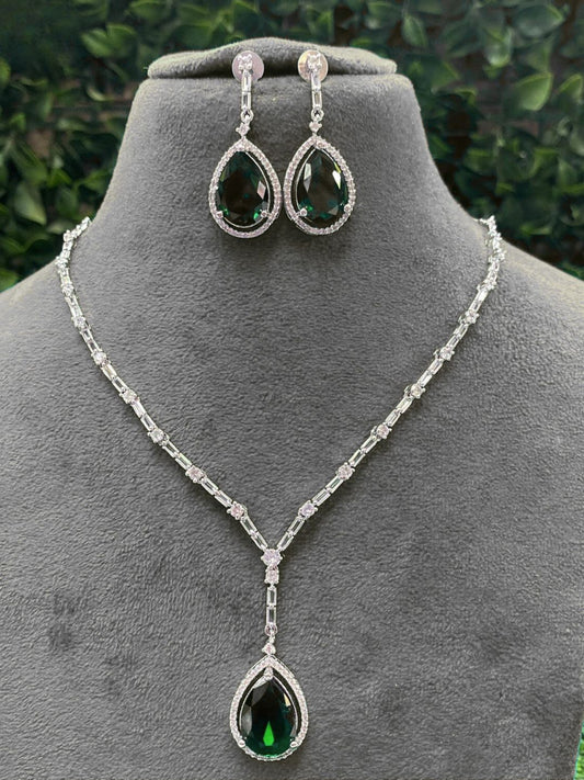 VIONNA AD PENDANT NECKLACE SET