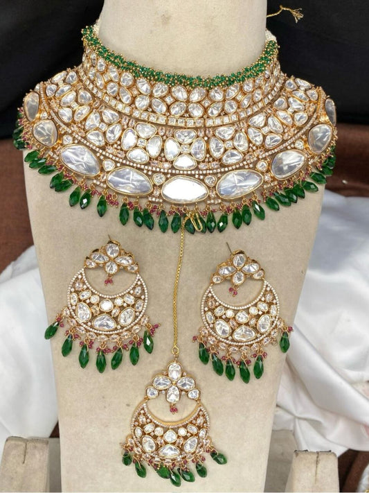 ANUBHUTI EMERALD KUNDAN JEWELLERY SET
