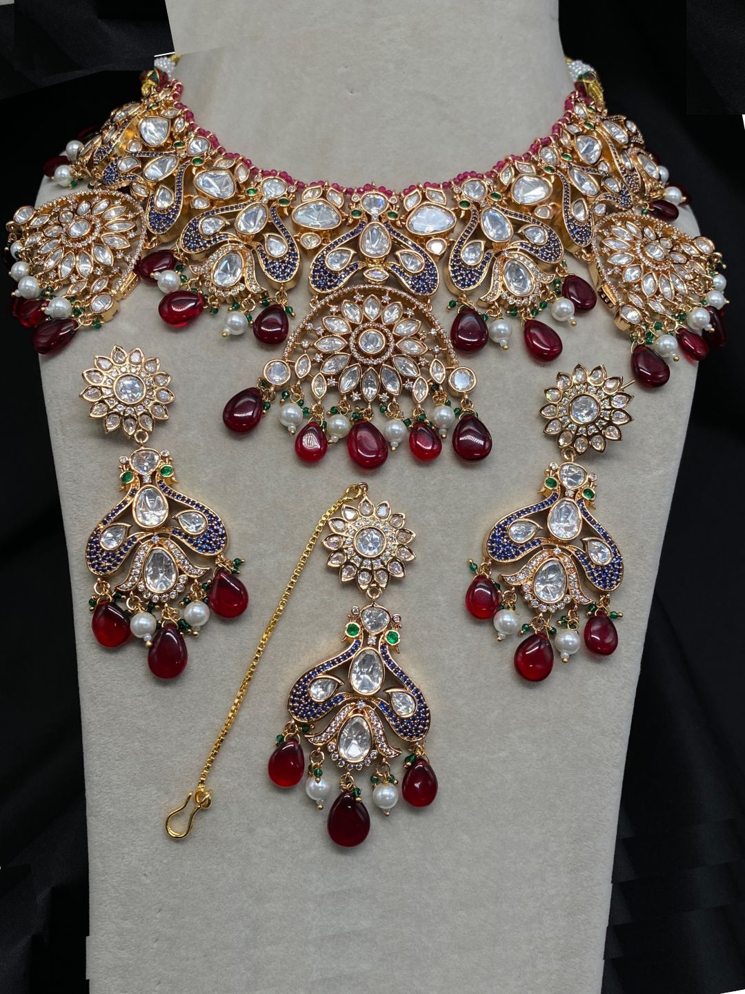 SURUCHI RUBY KUNDAN JEWELLERY SET