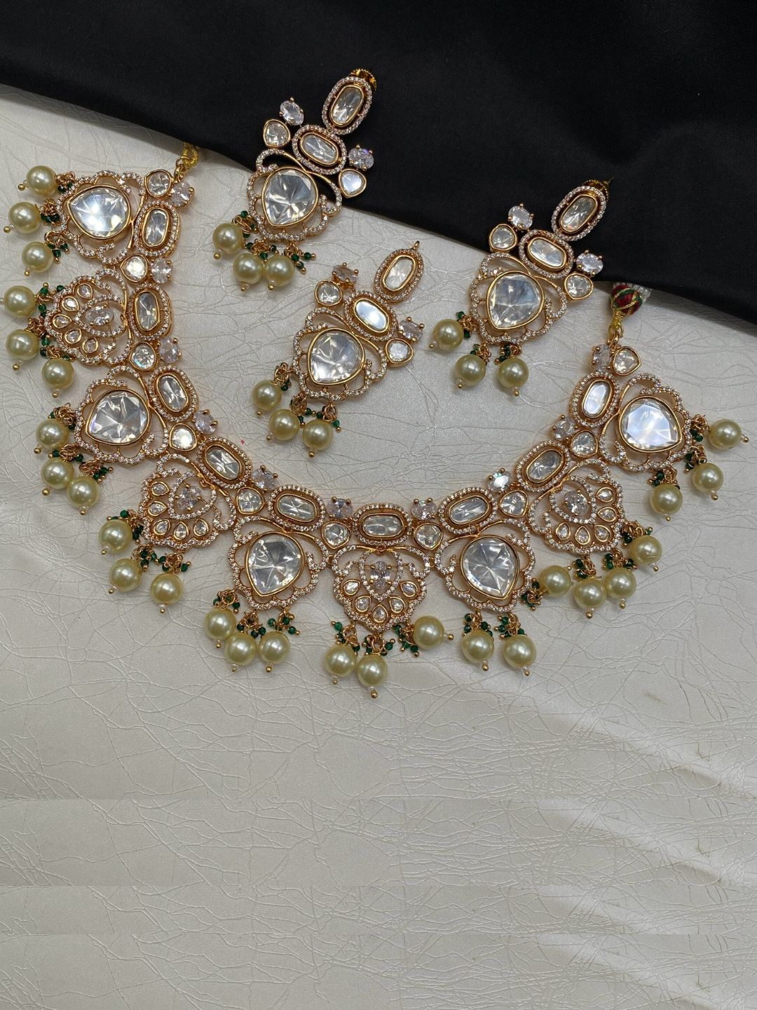 BHAKTI IVORY KUNDAN JEWELLERY SET