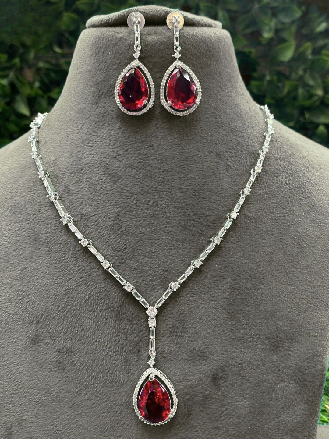 VIONNA AD PENDANT NECKLACE SET