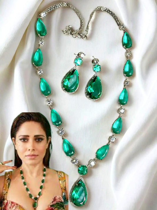 MUMTAZ EMERALD NECKLACE SET