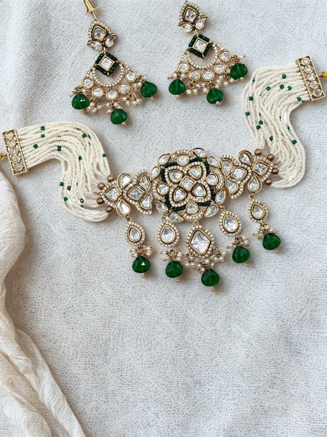 ANIRA EMERALD KUNDAN JEWELLERY SET