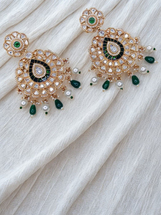 TRISHNA EMERALD KUNDAN DANGLE EARRINGS