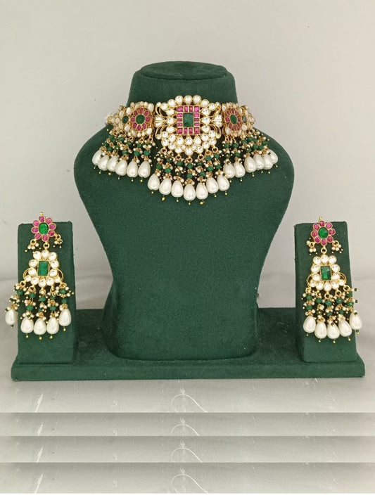 TANIRA PEARL BLOOM JADAU JEWELLERY SET