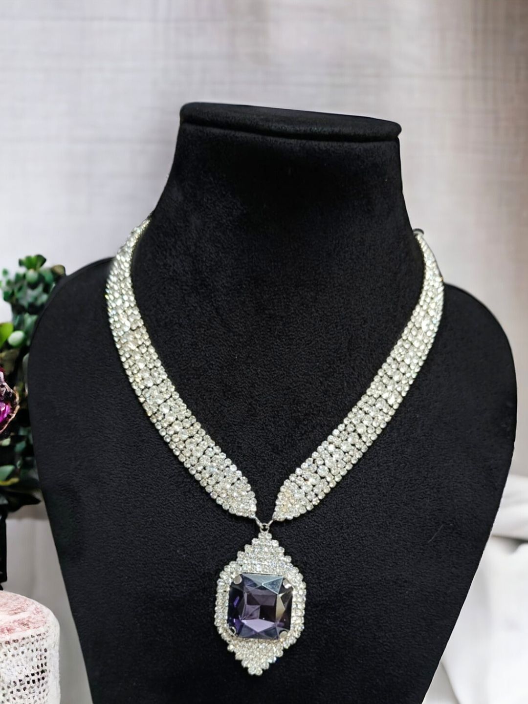 TAMANNA PURPLE NECKLACE