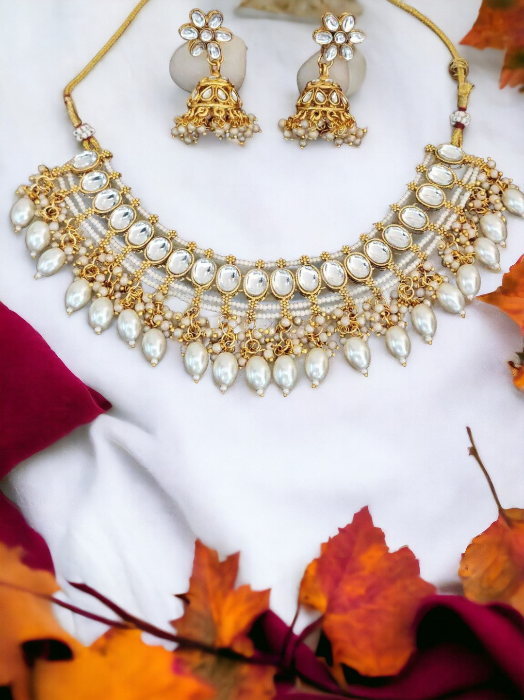 SUHANI WHITE NECKLACE SET