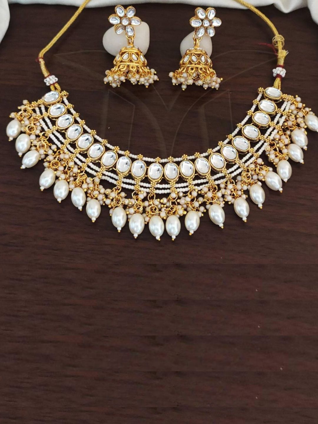 SUHANI WHITE NECKLACE SET