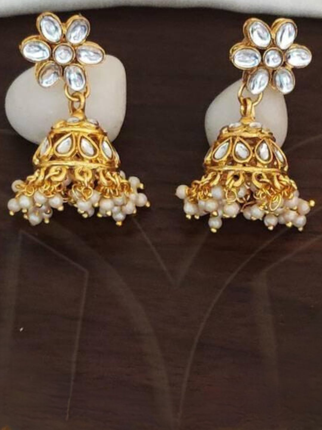SUHANI WHITE NECKLACE SET