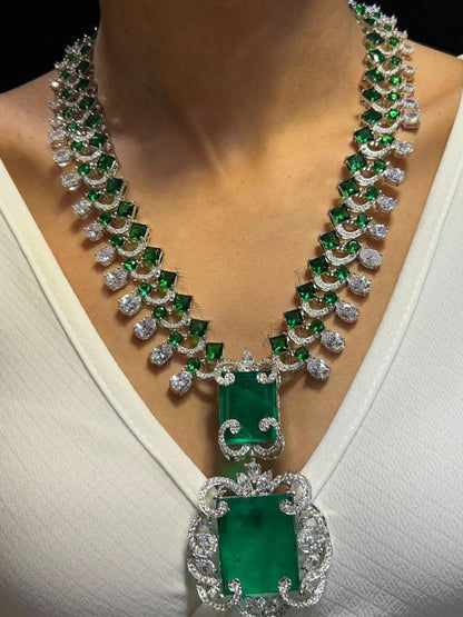 NITA EMERALD NECKLACE SET