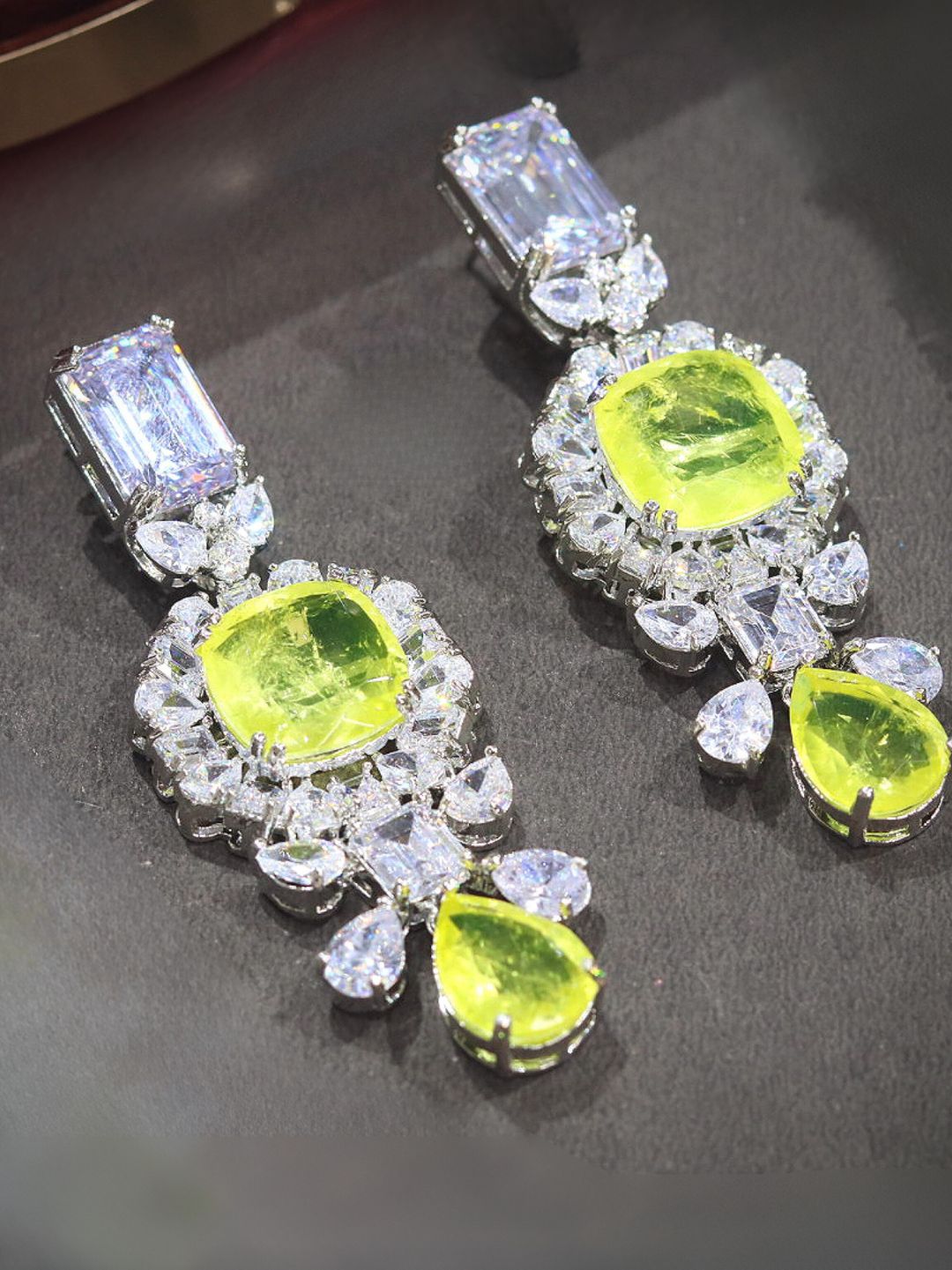 SARIKA ZIRCONIA JEWELLERY SET