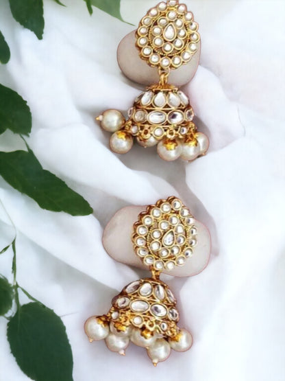 CHARU WHITE JEWELLERY SET
