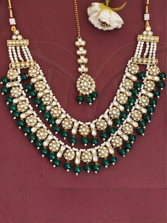 CHARU EMERALD JEWELLERY SET