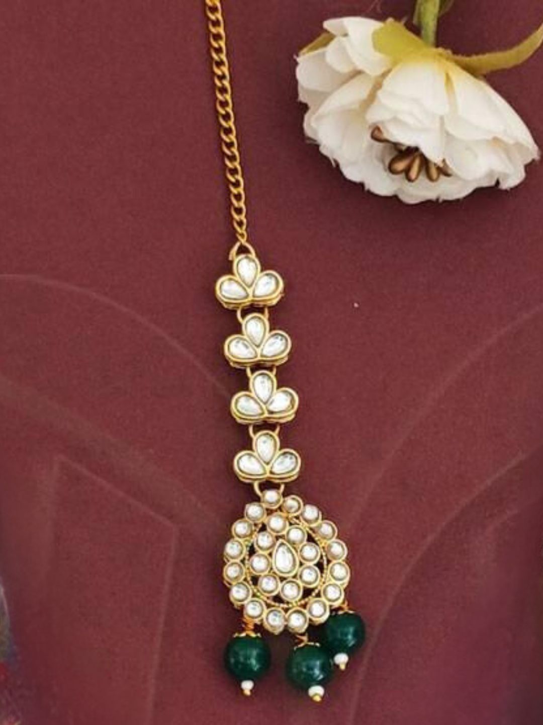 CHARU EMERALD JEWELLERY SET