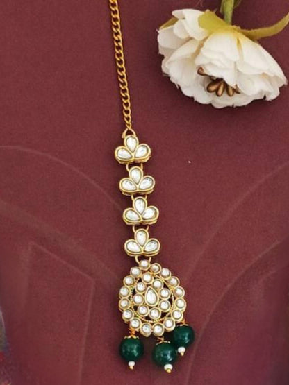 CHARU EMERALD JEWELLERY SET