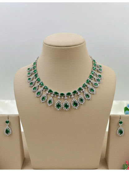 YAVIRA EMERALD AD NECKLACE SET