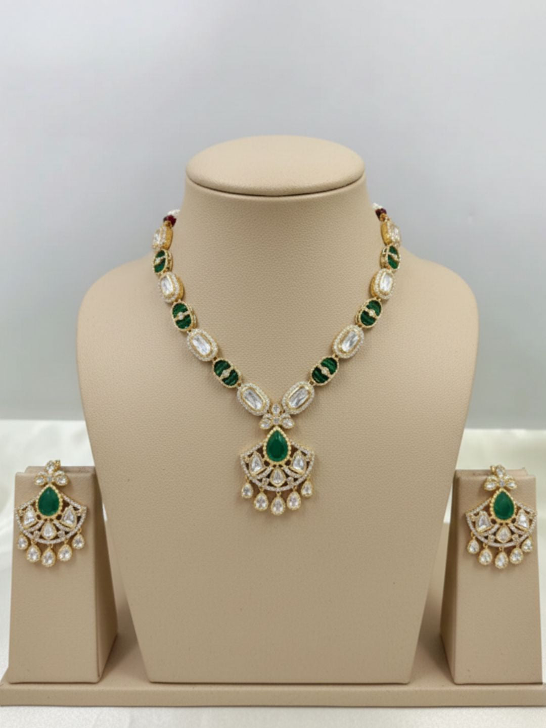 ELVIRA MOISSANITE EMERALD NECKLACE SET