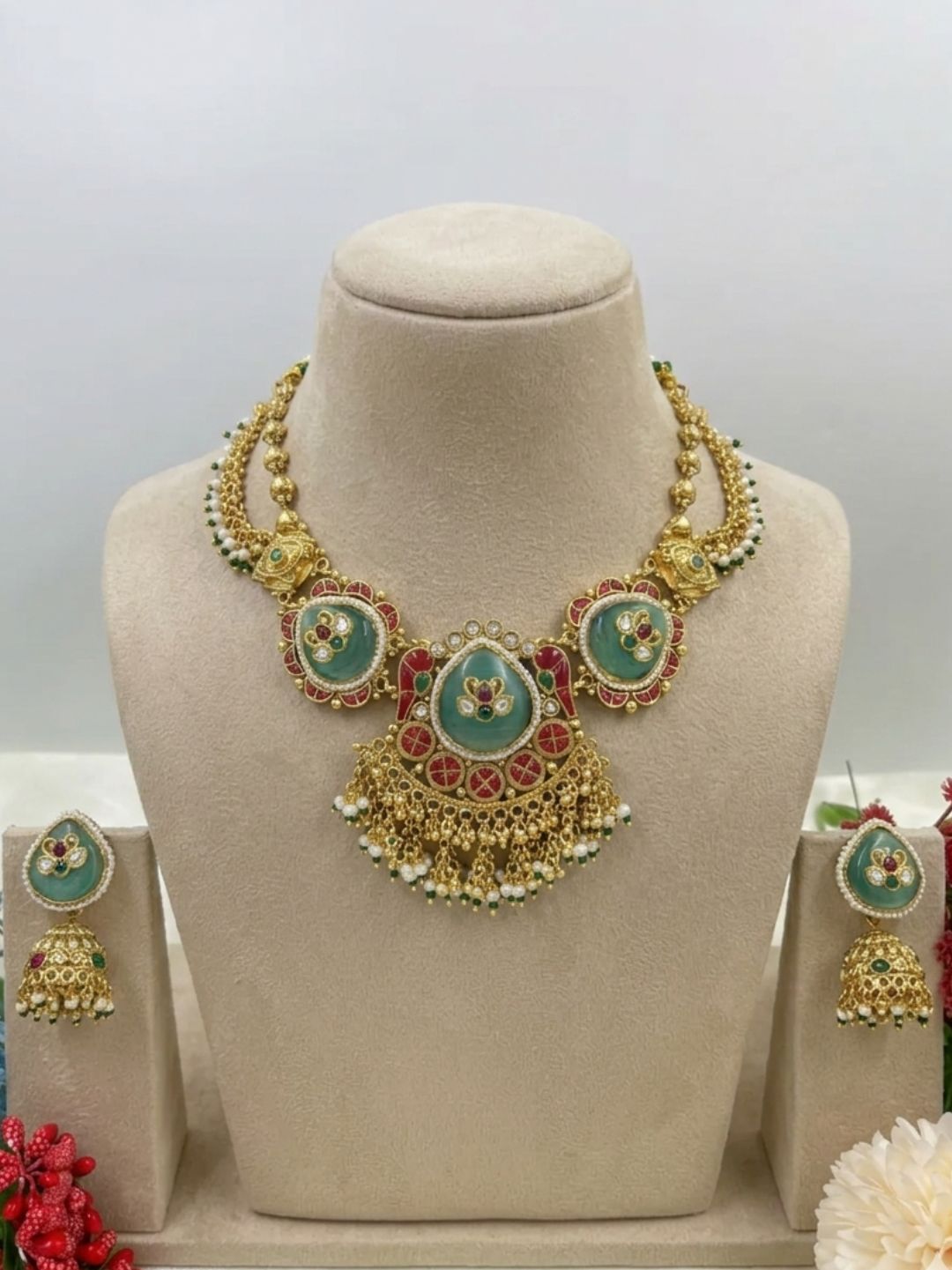 TANISHKA RAJWADI GREEN NECKLACE SET