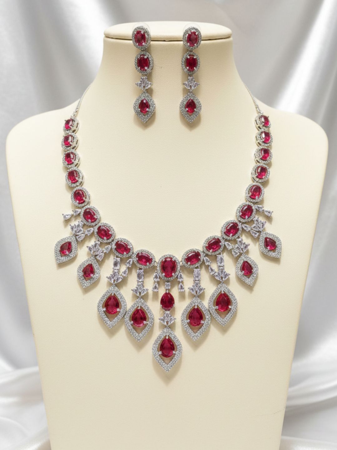 SCARLET LUXURY DROP JEWELLERY SET
