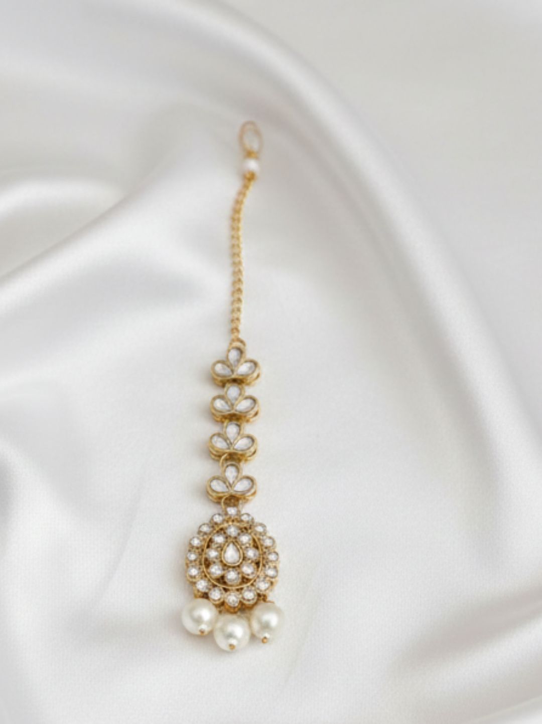 CHARU WHITE JEWELLERY SET