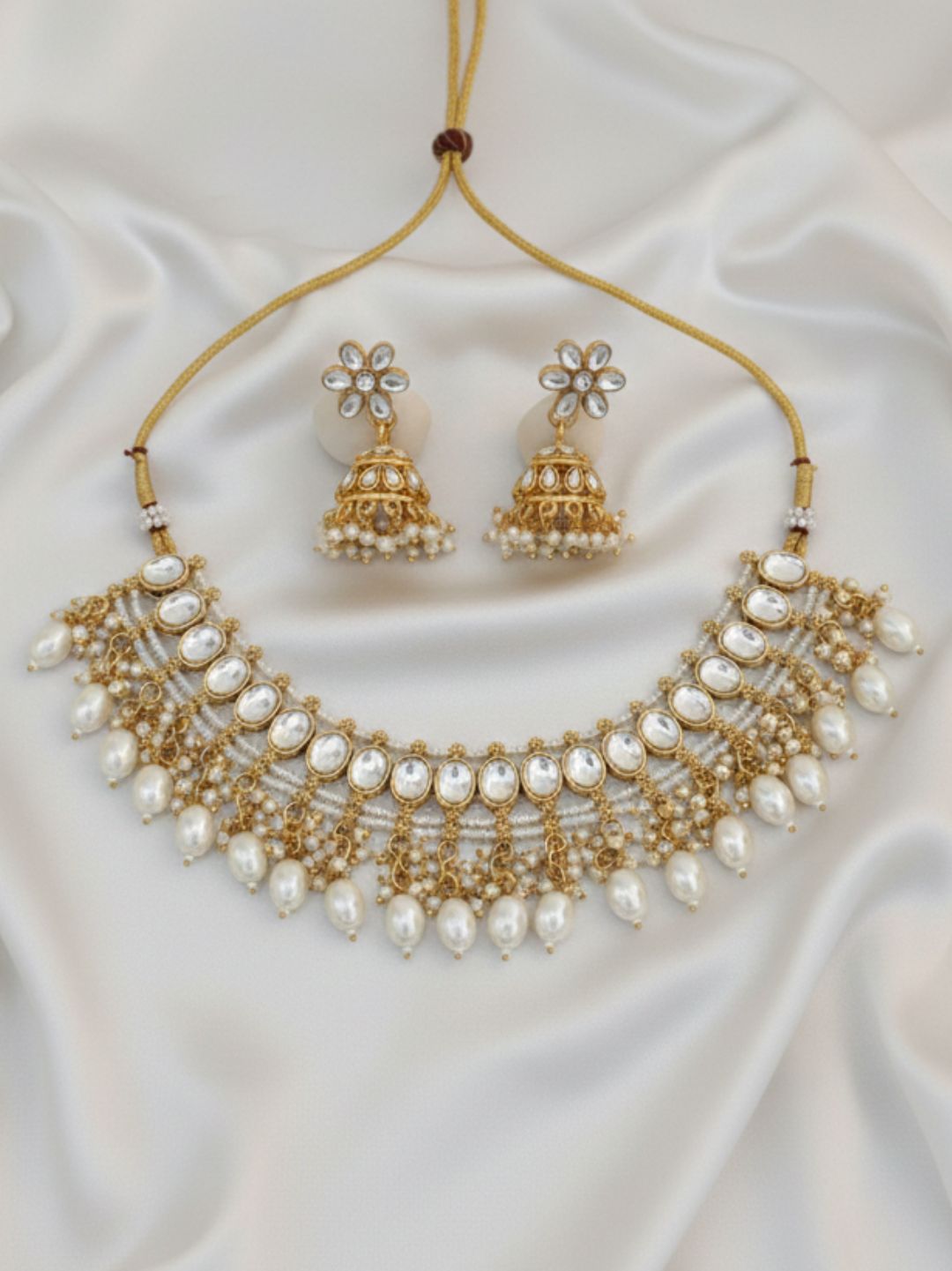 SUHANI WHITE NECKLACE SET