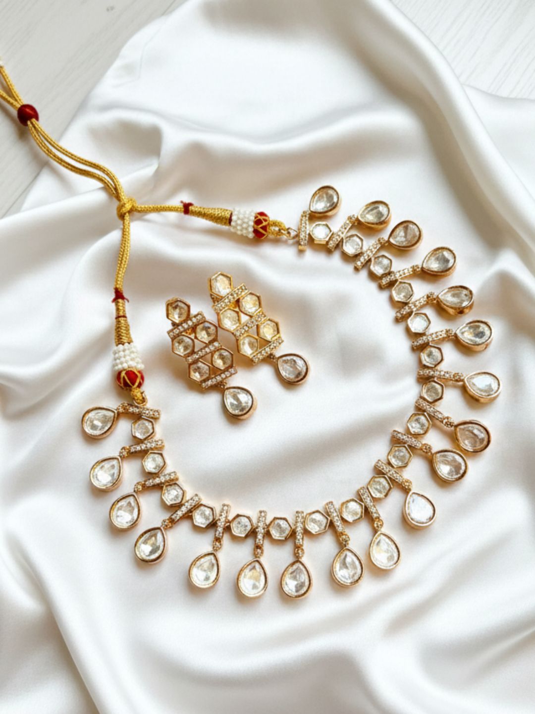 KAIRI GOLD KUNDAN JEWELLERY SET