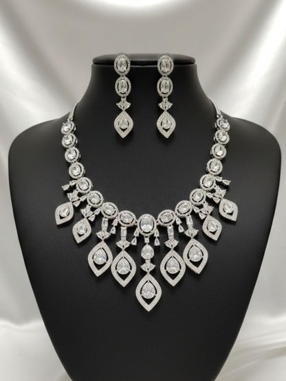 SCARLET LUXURY DROP JEWELLERY SET