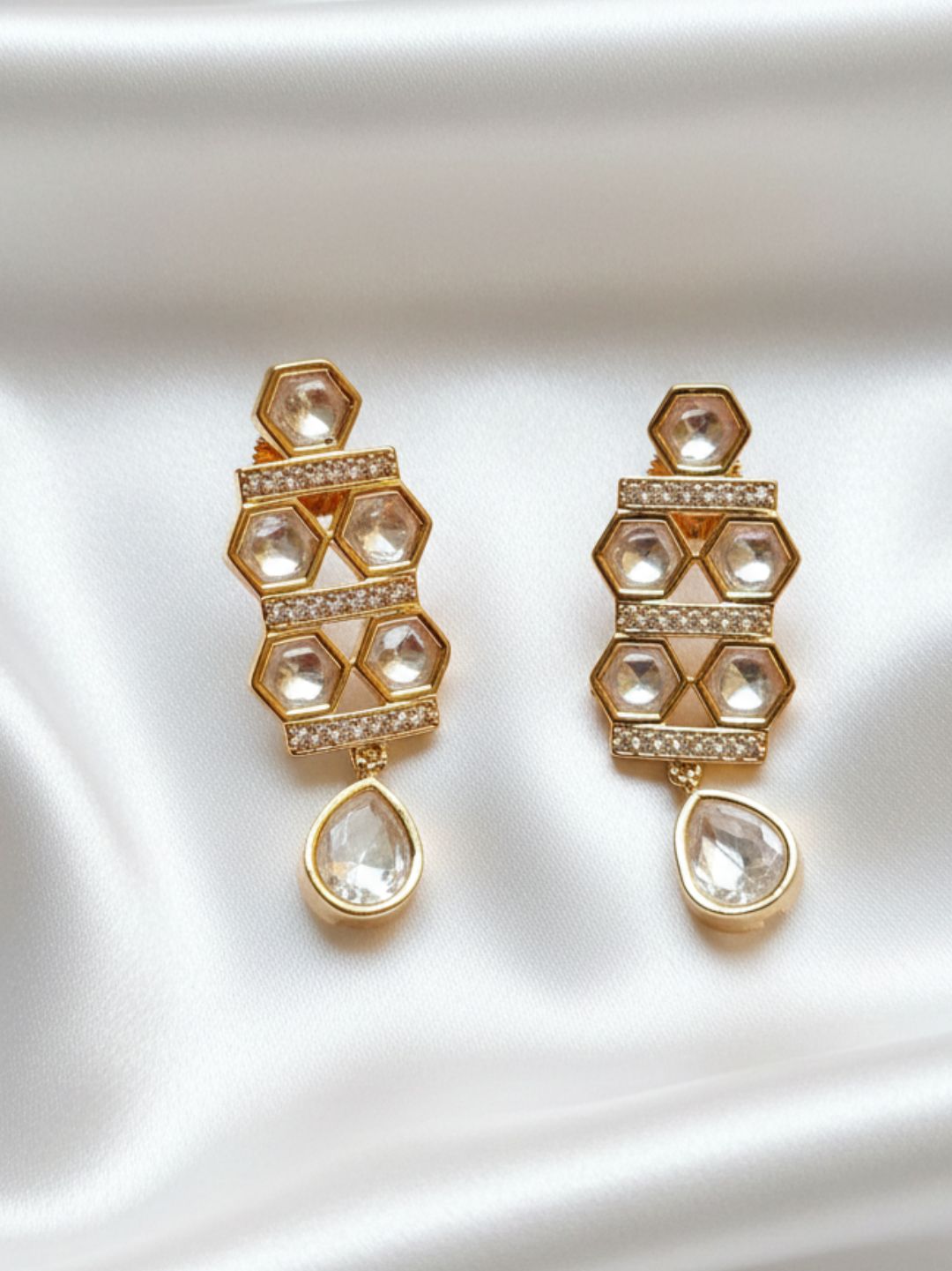 KAIRI GOLD KUNDAN JEWELLERY SET