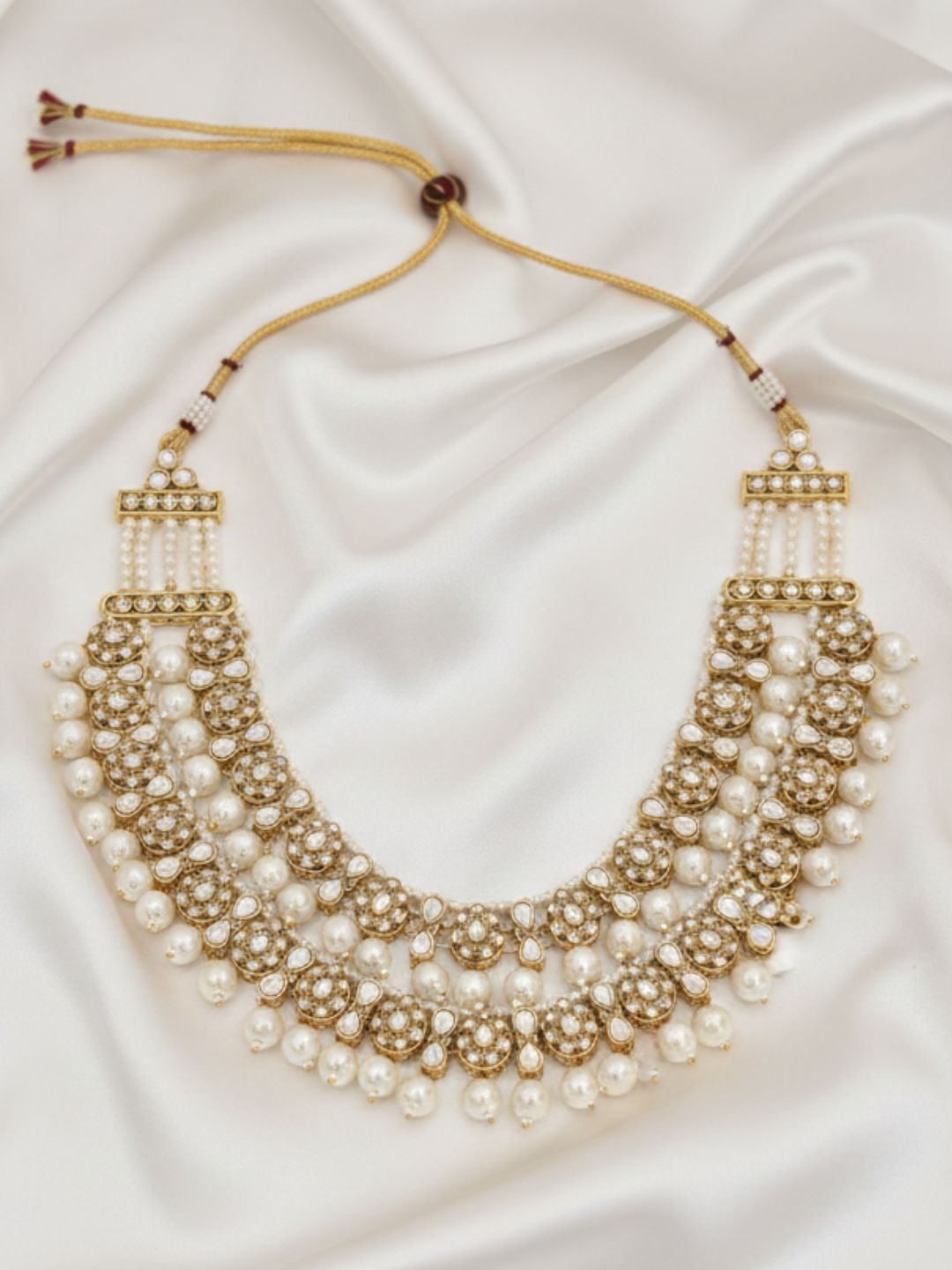 CHARU WHITE JEWELLERY SET