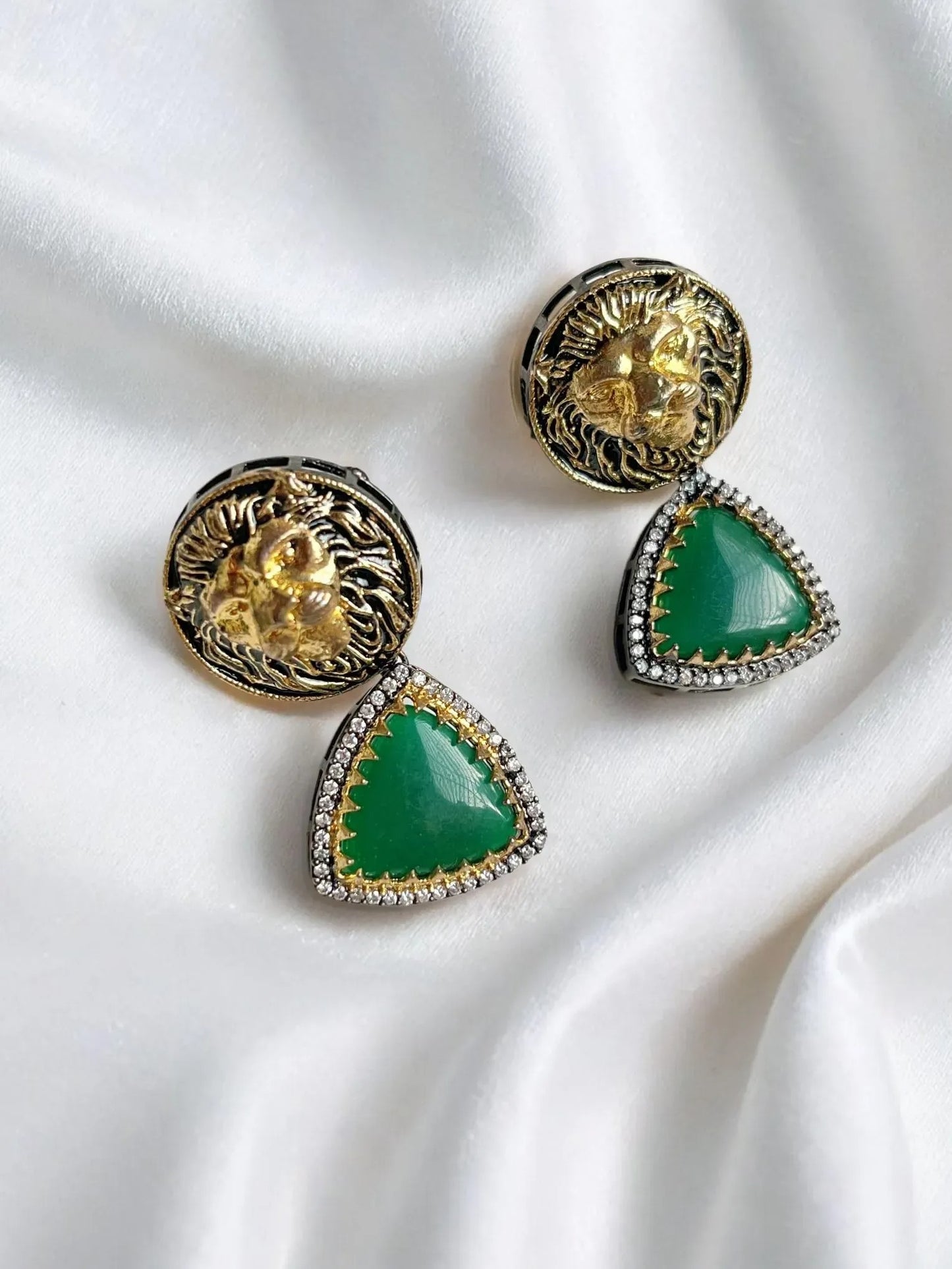SAMIA EMERALD PENDANT SET