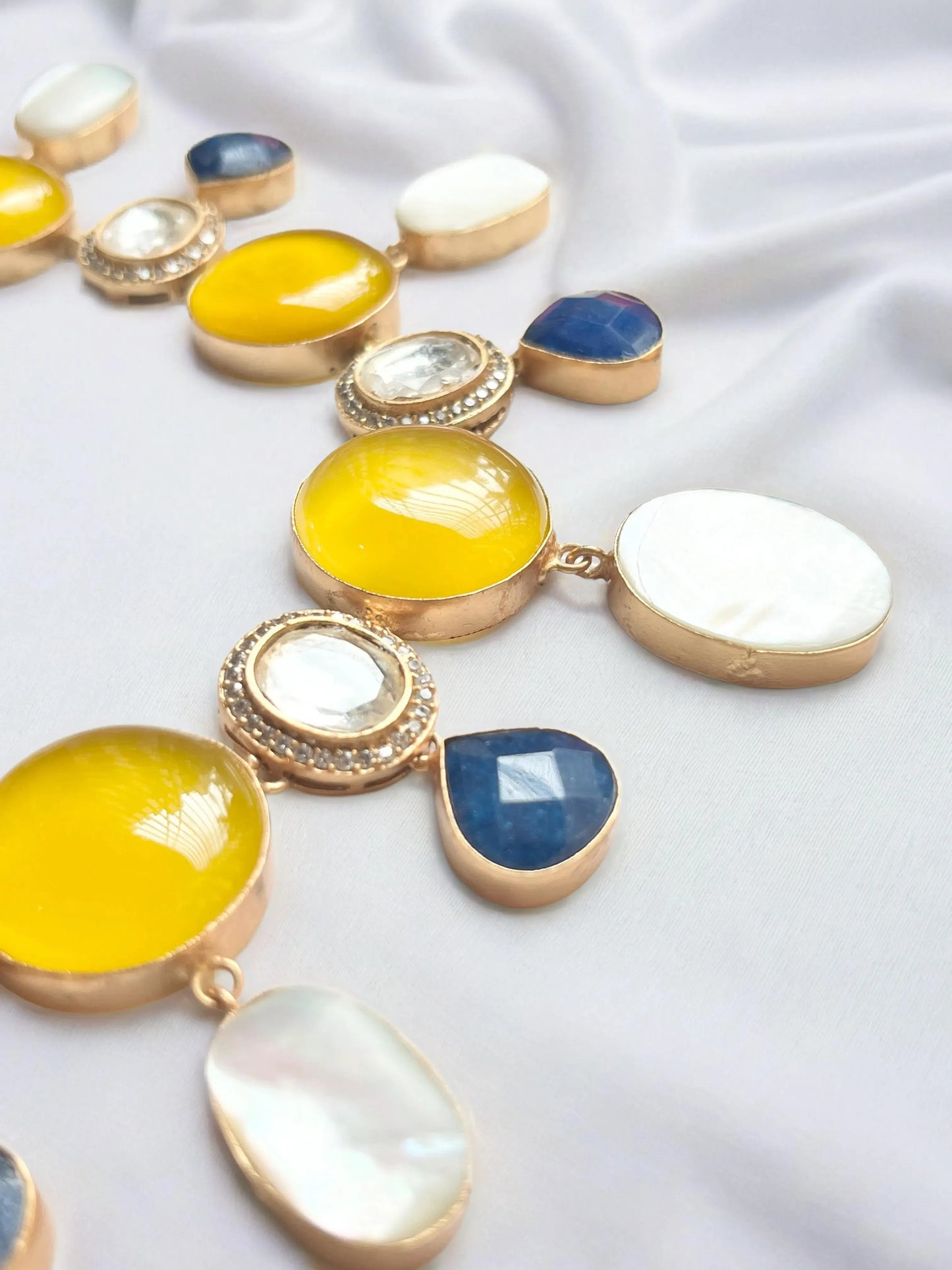 SOBHANA YELLOW STONE NECKLACE SET