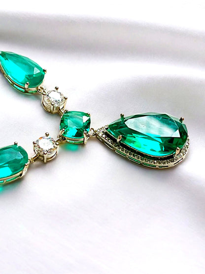 MUMTAZ EMERALD NECKLACE SET