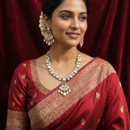 KANCHAN EMERALD JEWELLERY SET