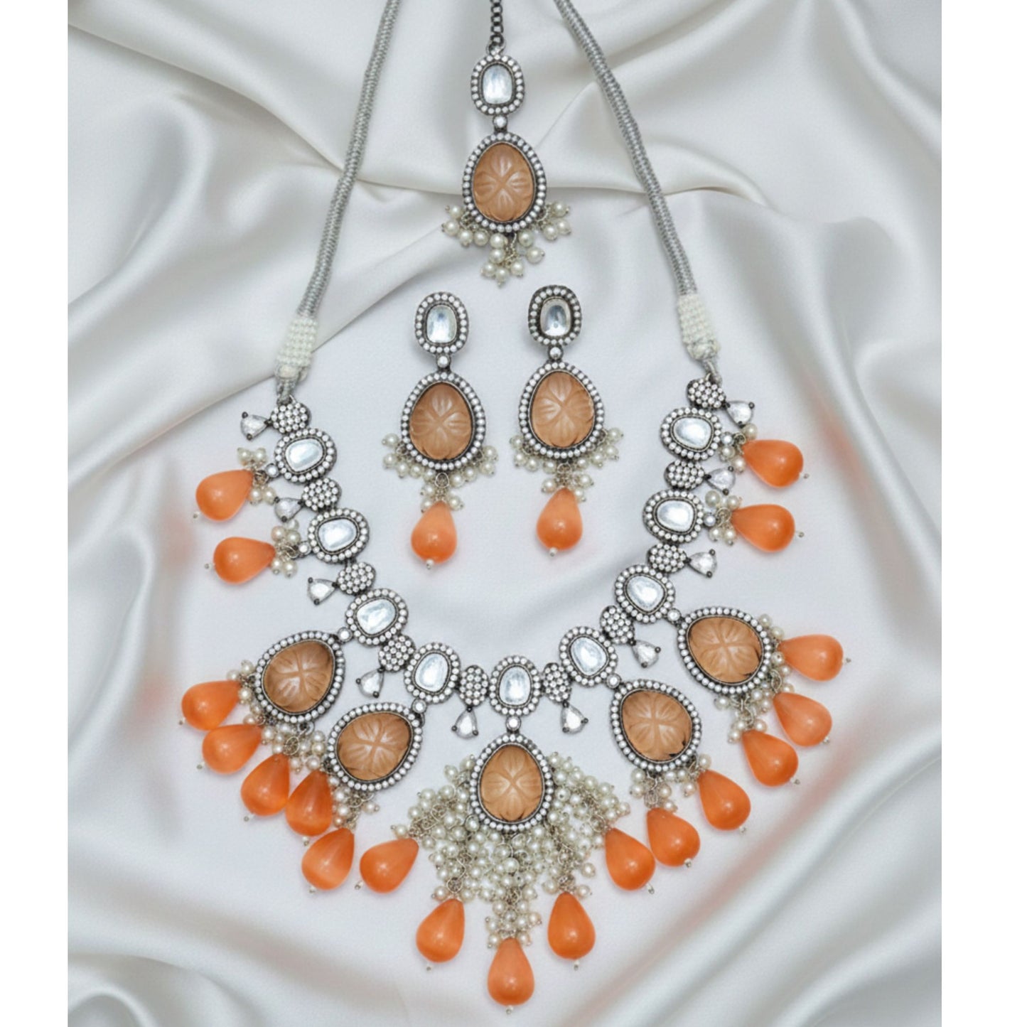 AANYA CARNELIAN KUNDAN JEWELLERY SET