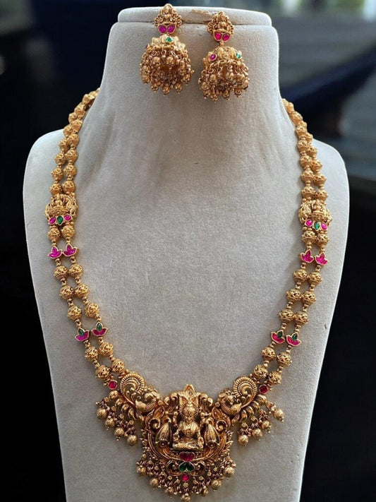 ELEGANT ANTIQUE LAKSHMI NECKLACE SET